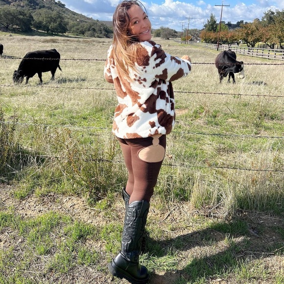 Meet your Posher, Beatriz - Picture 2 of 3